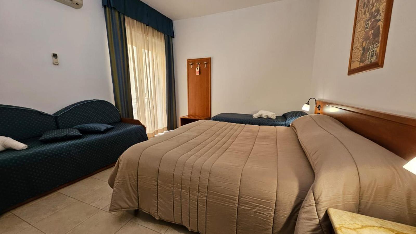 Gh Hotel 皮亚扎-阿尔梅里纳 外观 照片