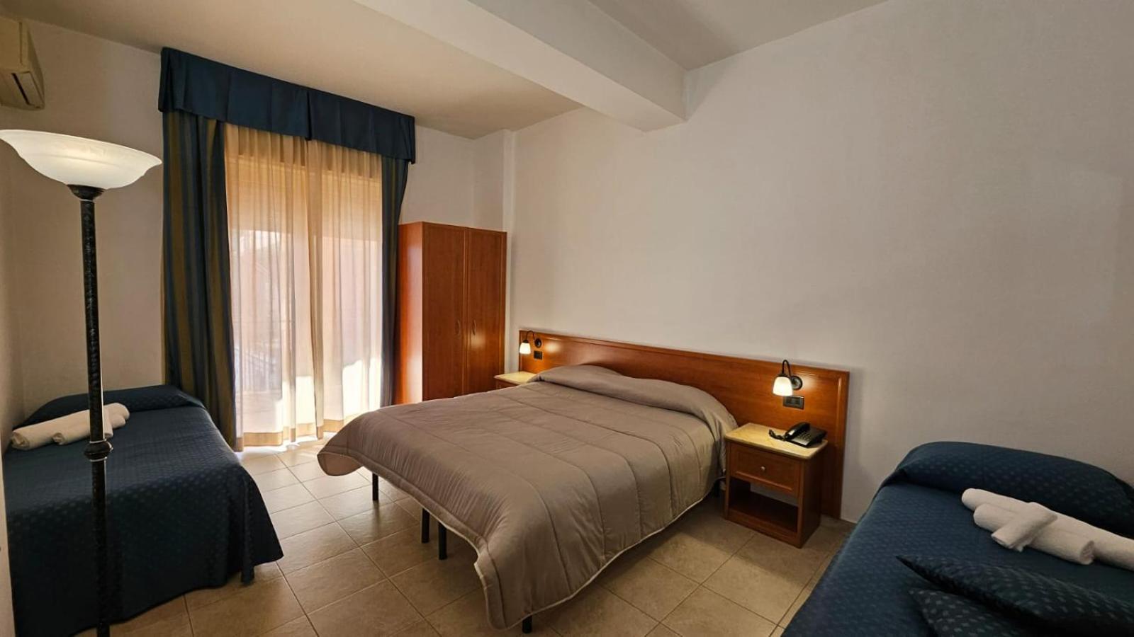 Gh Hotel 皮亚扎-阿尔梅里纳 外观 照片